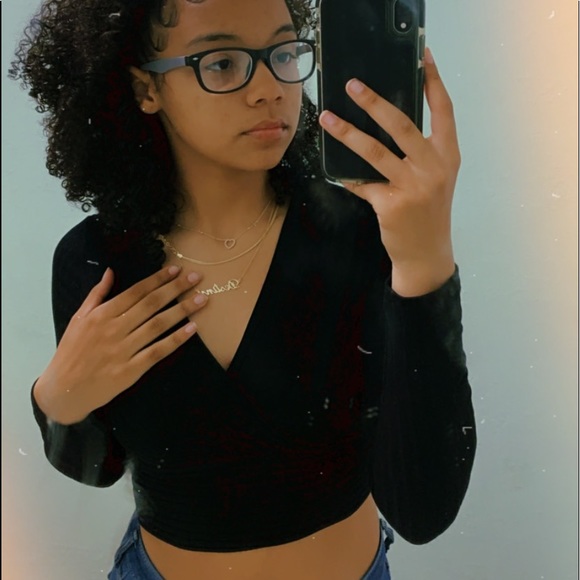 SHEIN black crop top only been worn 1 time - Picture 4 of 4